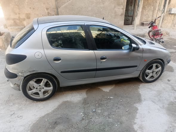 بيجو 206 2005 - صورة 2