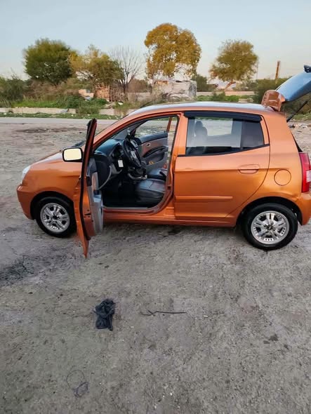 كيا مورنيغ 2007 - صورة 2