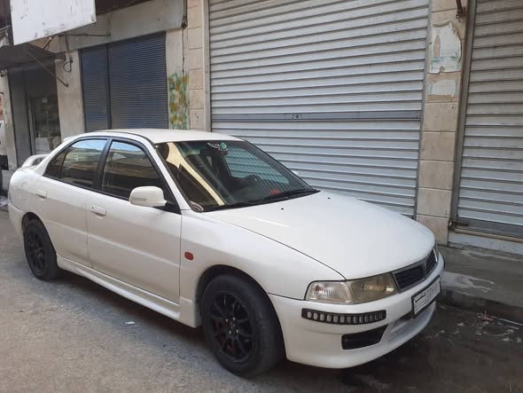 مستبيشي لانسر 2000 - صورة 3
