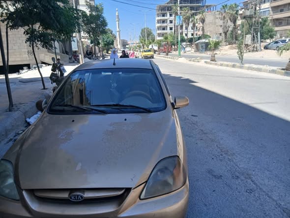 كيا ريو 2002 - صورة 1