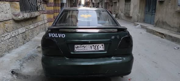 فولفو S40 2000 - صورة 3