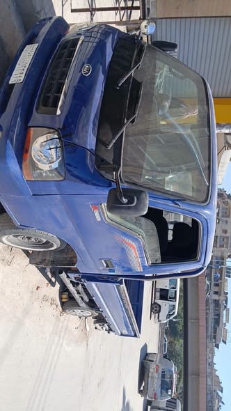 كيا غواصة 2002 - صورة 3