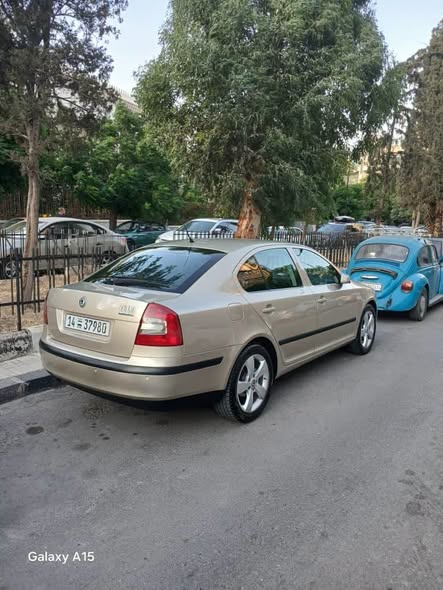 سكودا أوكتافيا 2006 - صورة 1