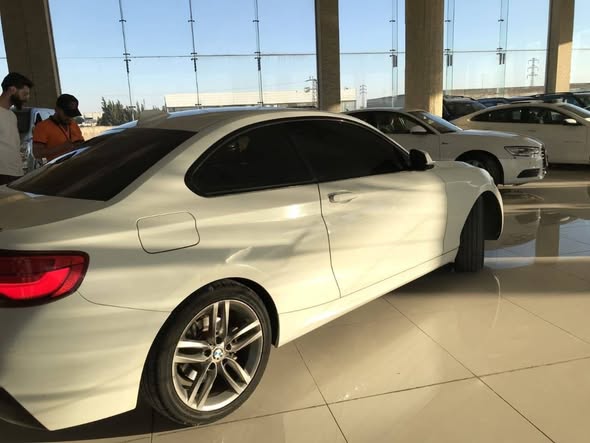 BMW 220i 2018 - صورة 2