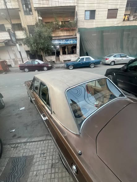 دودج دارت 1979 - صورة 4