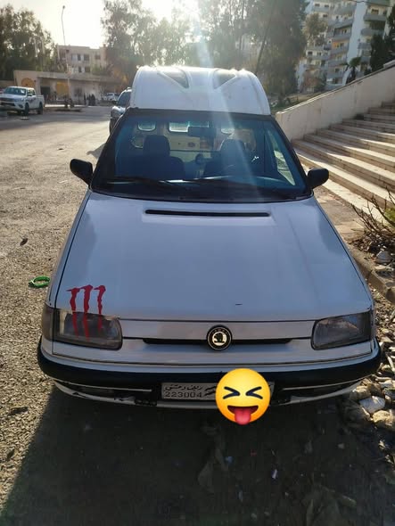 سكودا بيك أب 1998 - صورة 4