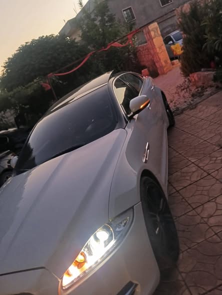 جاكوار XF 2011 - صورة 2
