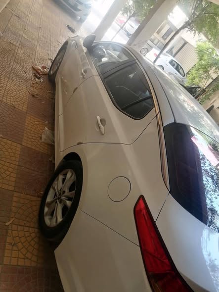 كيا K5 2012 - صورة 2