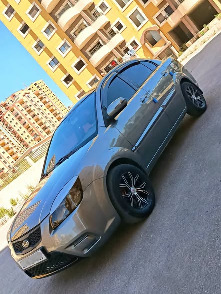 كيا ريو 2011 - صورة 3