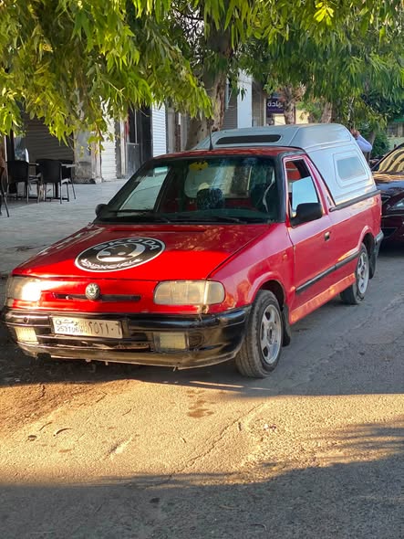سكودا بيك أب 1998 - صورة 1