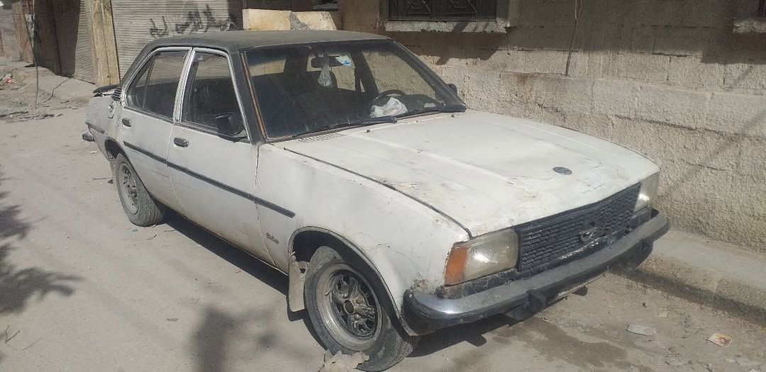 اوبل اسكونا 1976 - صورة 1