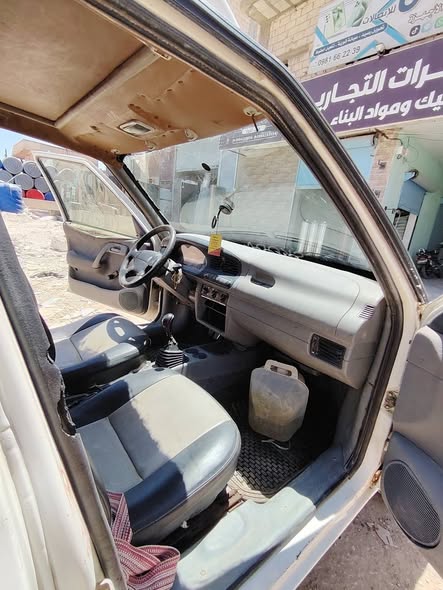 سكودا بيك أب 2000 - صورة 4