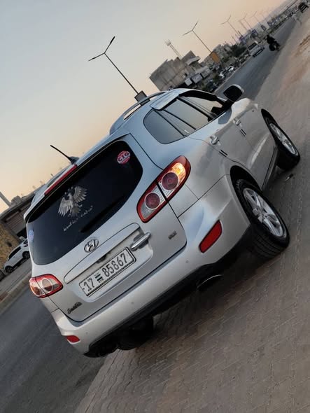 هيونداي سنتافي 2011 - صورة 2