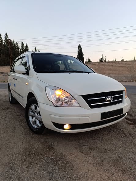 كيا كرنفال 2011 - صورة 4