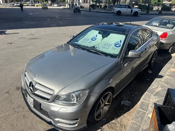 مرسيدس C250 2012 - صورة 4