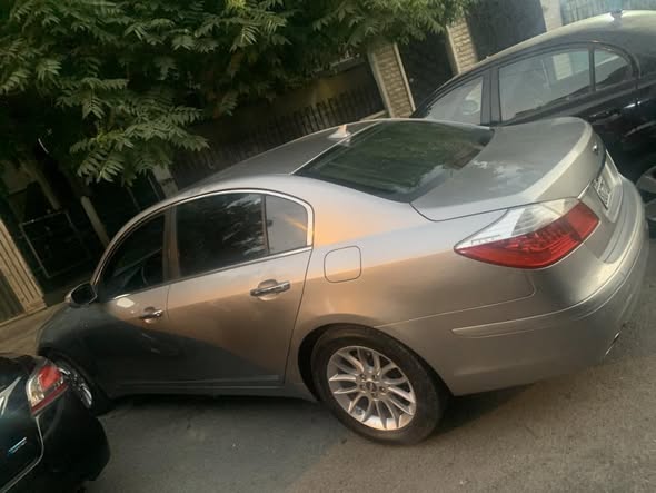 هونداي جينيسس 2008 - صورة 3