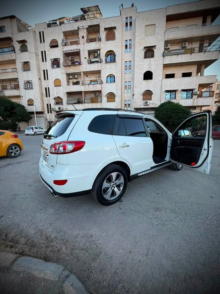 هيونداي سنتافيه 2012 - صورة 3