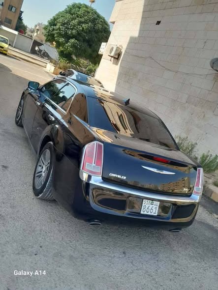 كرايسلر 300 2012 - صورة 3