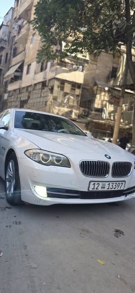 بي إم دبليو 520 2013 - صورة 1
