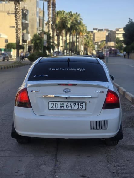 كيا سيراتو 2004 - صورة 5