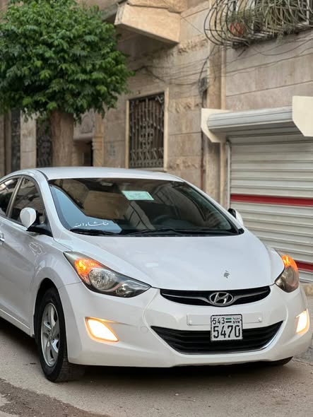 هيونداي افانتي 2012 - صورة 5