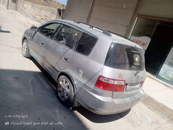 كيا كارينز 2004 - صورة 3