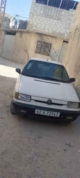سكودا بيك أب 1997 - صورة 1