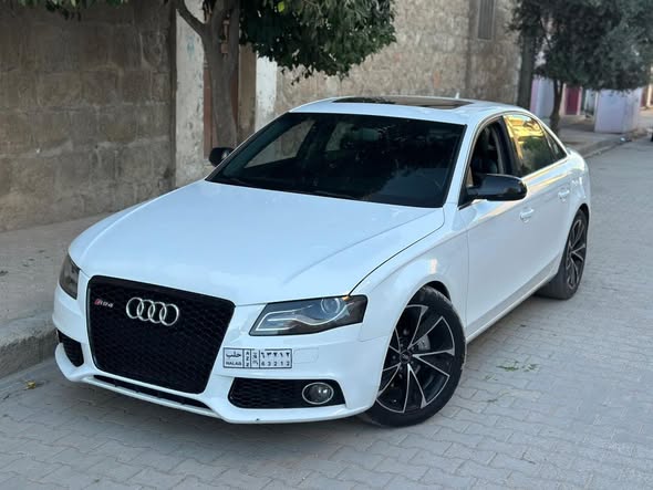 اودي ار اس 4 2010 - صورة 1