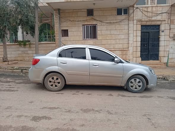 كيا ريو 2010 - صورة 3
