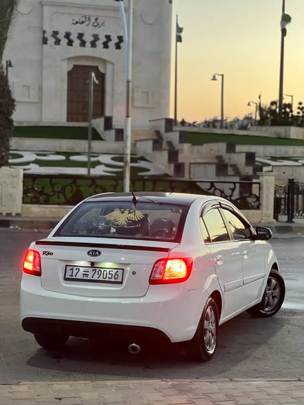 كيا ريو 2011 - صورة 3
