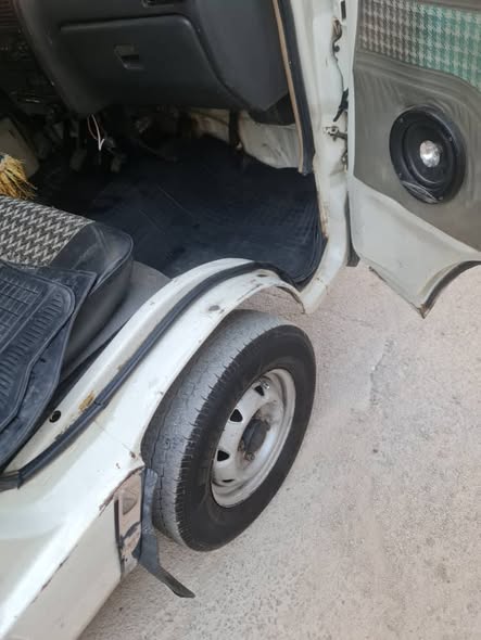 كيا K4000 2001 - صورة 5