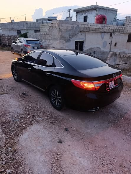 هيونداي أزيرا 2012 - صورة 2