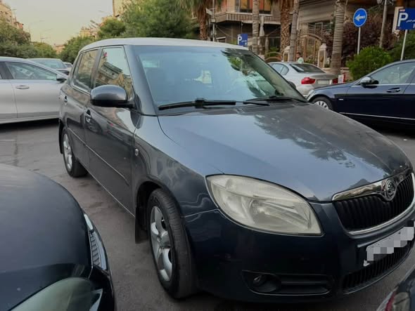 سكودا فابيا 2009 - صورة 4