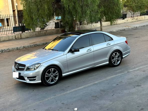مرسيدس C200 2013 - صورة 2