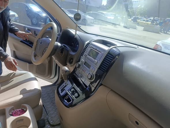 كيا كرنفال 2014 - صورة 5
