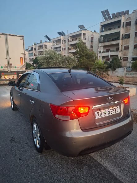 كيا فورتي 2011 - صورة 4
