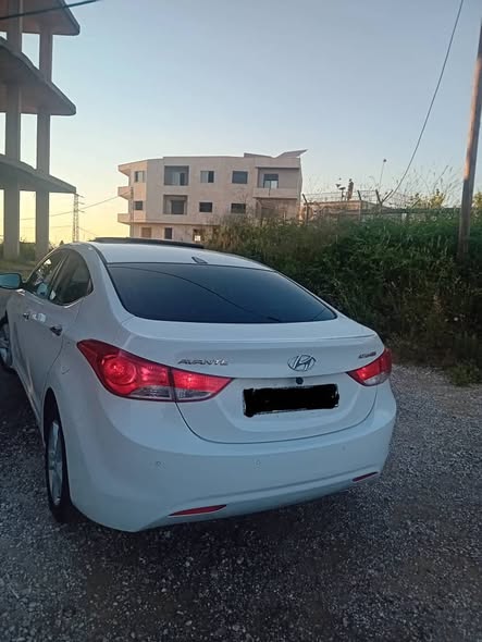هيونداي افانتي 2011 - صورة 3