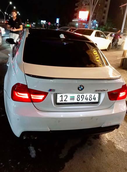 بي إم دبليو 320D 2011 - صورة 2