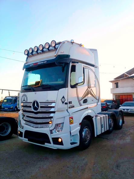 مرسيدس Actros 2017 - صورة 1