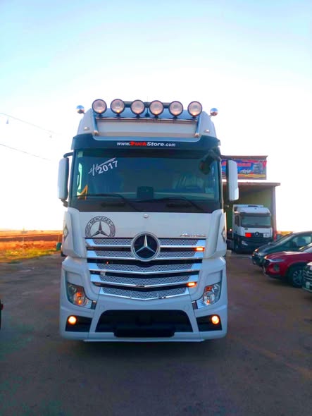 مرسيدس Actros 2017 - صورة 4