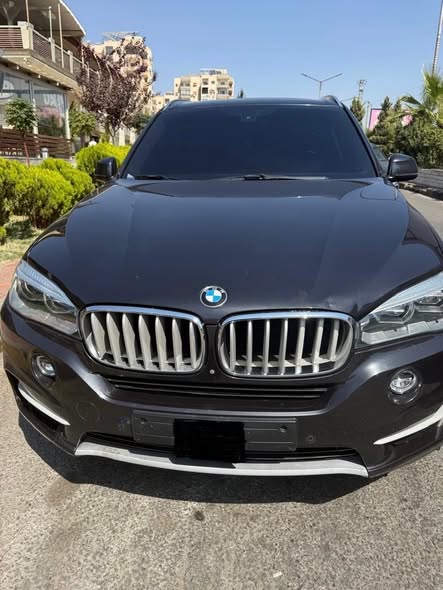 بي إم دبليو اكس 5 2015 - صورة 1