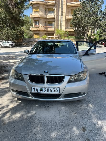 بي إم دبليو 320i 2008 - صورة 1