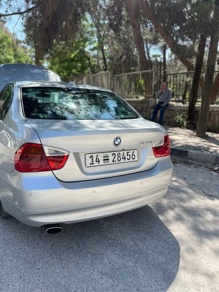 بي إم دبليو 320i 2008 - صورة 2