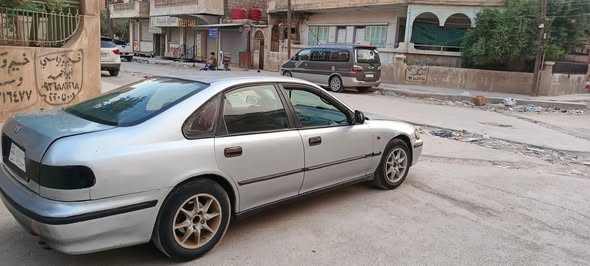 هوندا اكورد 2000 - صورة 2