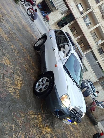 هيونداي سنتافي 2004 - صورة 5
