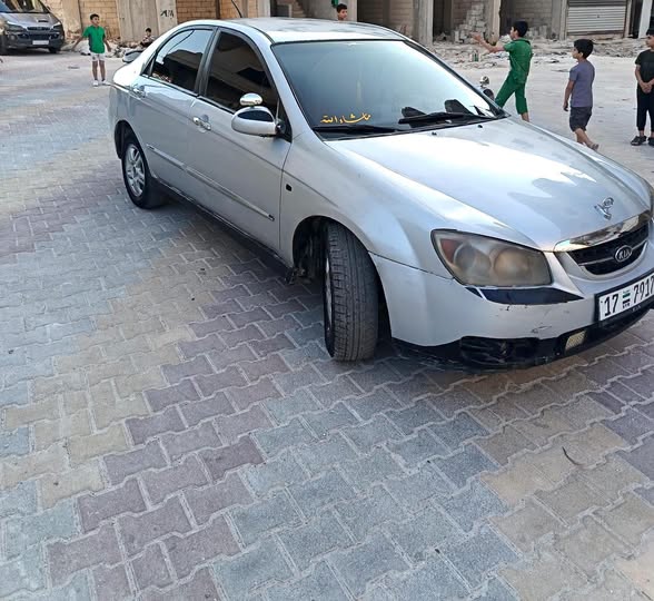 كيا سيراتو 2006 - صورة 3