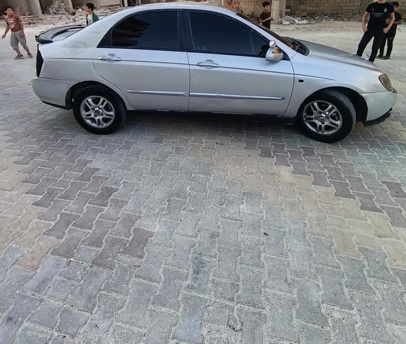 كيا سيراتو 2006 - صورة 4