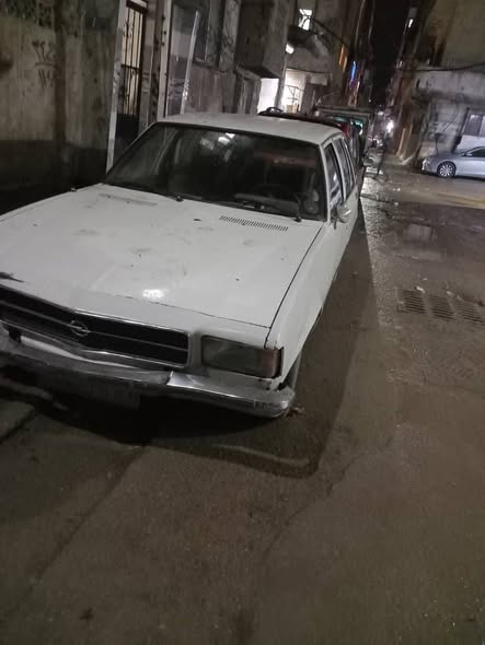 اوبل ريكورد 1976 - صورة 2