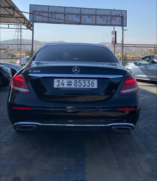مرسيدس E300 2019 - صورة 3