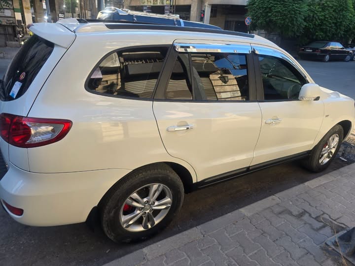 هيونداي سي ام 2009
